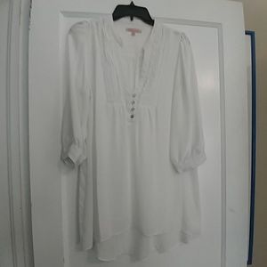 White tunic blouse with pretty front detail